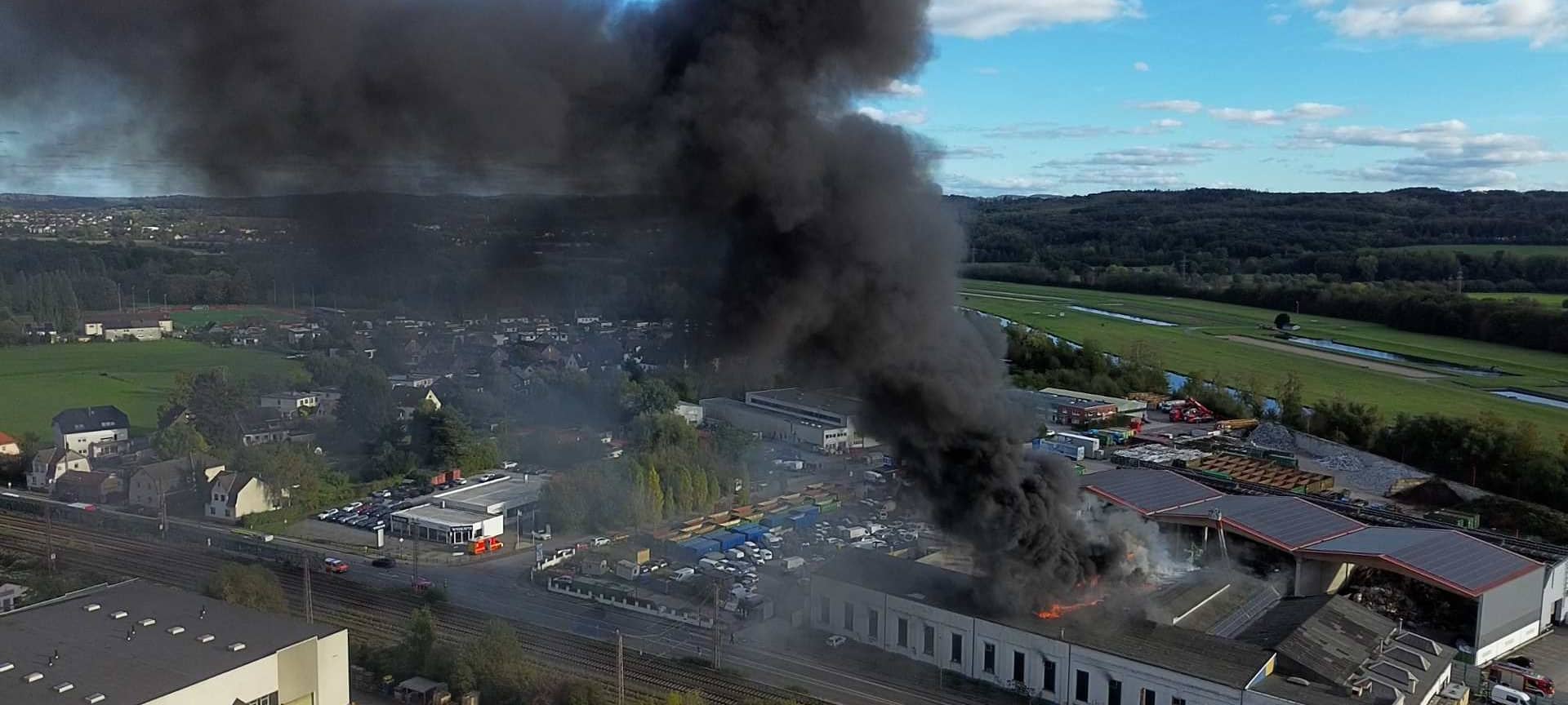 Brand Schwerte KFZ Werkstatt Große Rauchwolke