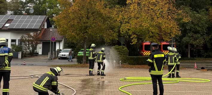 Zwei Gruppen bestehen Bayerisches Leistungsabzeichen - gelebte Feuerwehrpartnerschaft seit mehr als vier Jahrzehnten