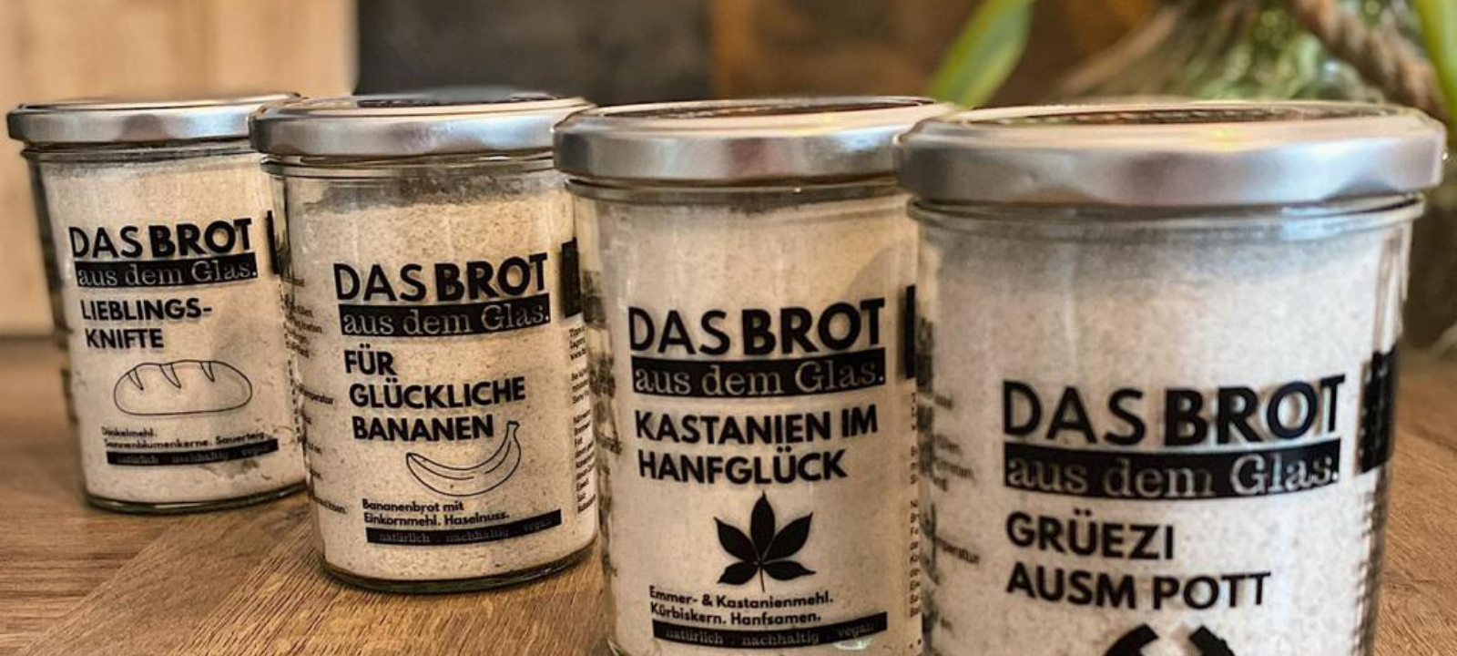 Ein frisch gebackenes Brot, wenn es gerade erst aus dem Ofen kommt und noch so richtig schön warm ist – das ist lecker! So ein Brot selber zu backen, dauert im Grunde auch nicht so lange - vor allem wenn es aus dem Glas kommt. Das ist eine Kreation von Lisa Sendker vom Mühlenbetrieb Sendker in Kamen.