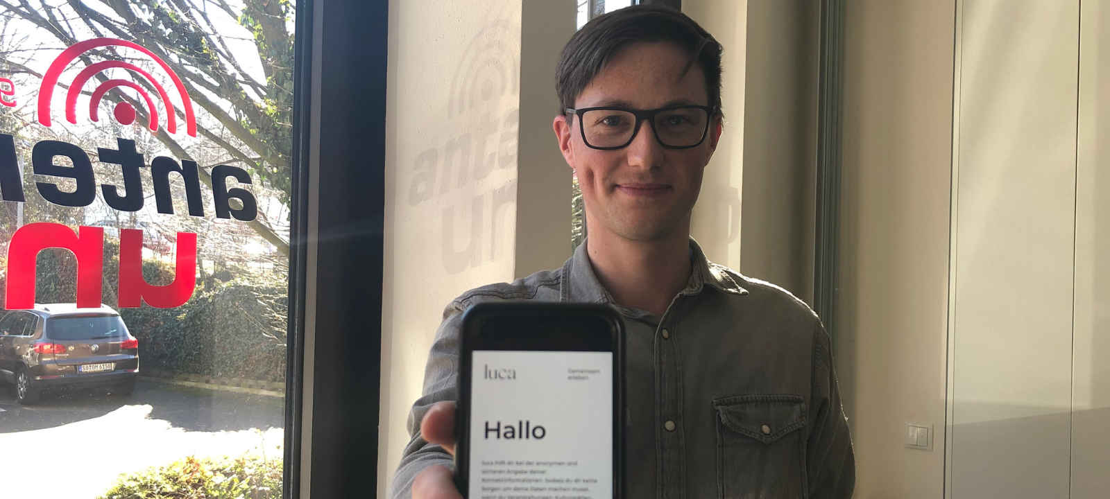 Es sieht nach Lockerungen aus, über die Kanzlerin Angela Merkel und die Ministerpräsidenten morgen sprechen wollen. Das dürfte Gastronomen, Einzelhändler und andere vom Lockdown betroffene freuen. Doch wie soll das funktionieren? Eine Möglichkeit wäre die LUCA-App.