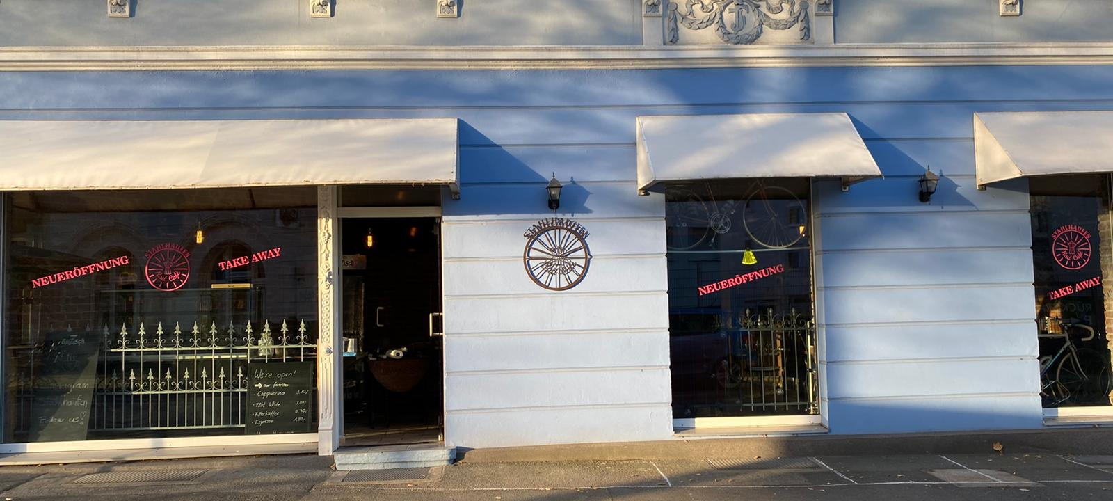 Unna: Stahlhaufen Rad-Café eröffnet